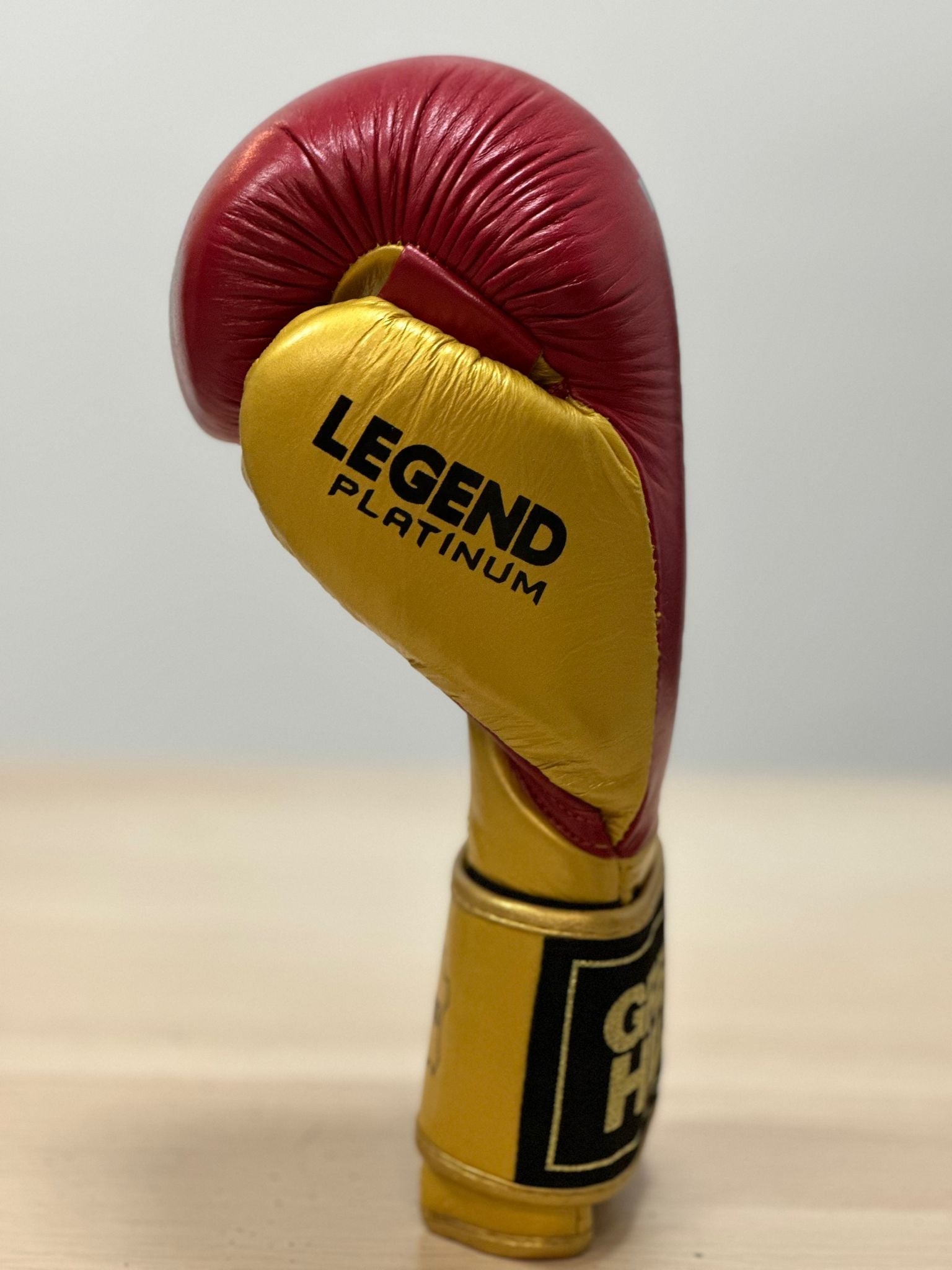 LEGEND PLATINUM GLOVES